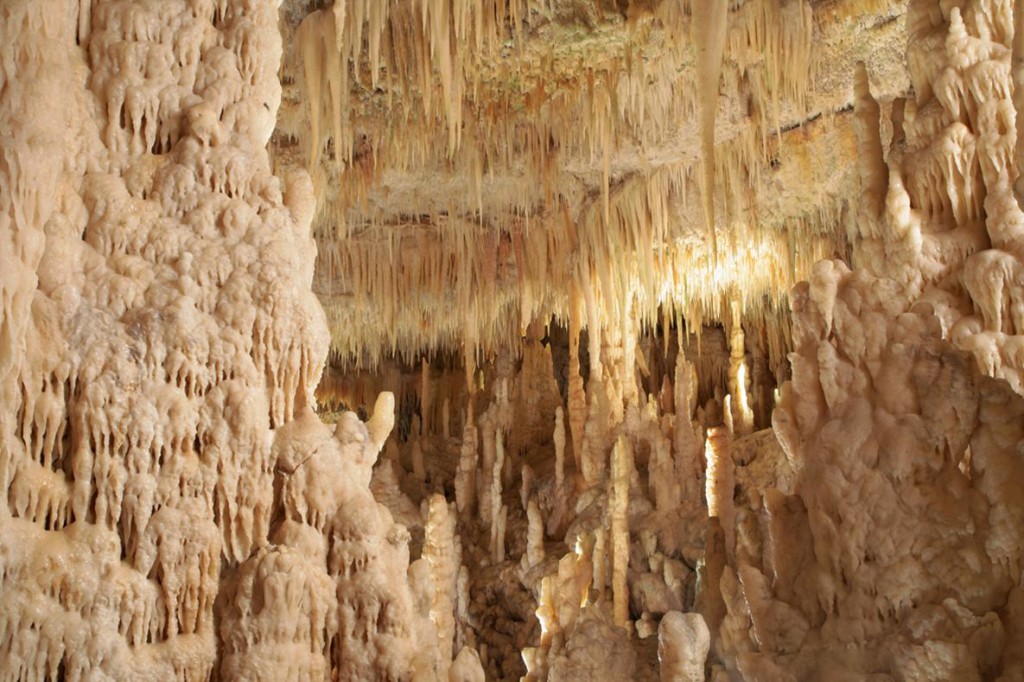 CASTELLANA GROTTE, le grotte carsiche Dimora Lamioni